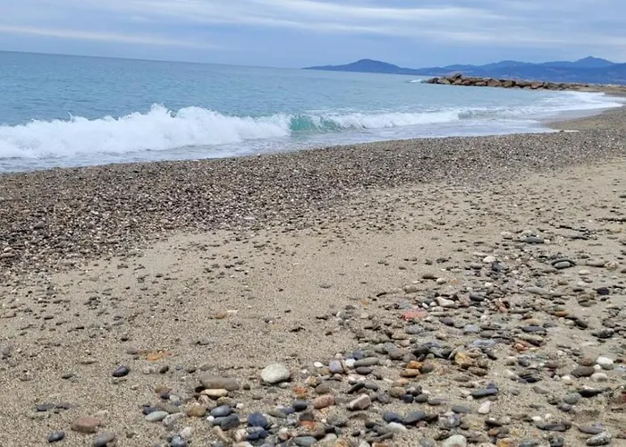 St Cyprien Vue 2 A 4 Personnes Avec Piscine